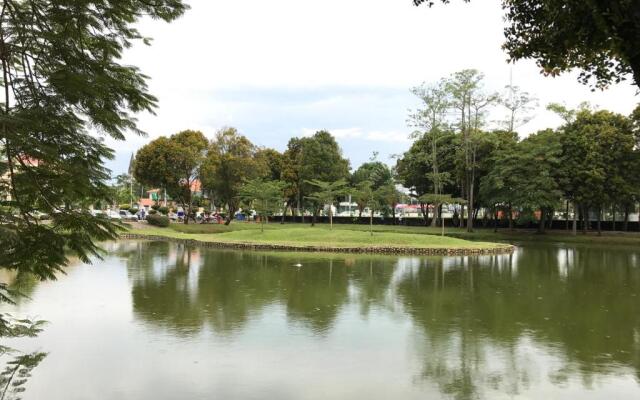 Swimming Pool Party House