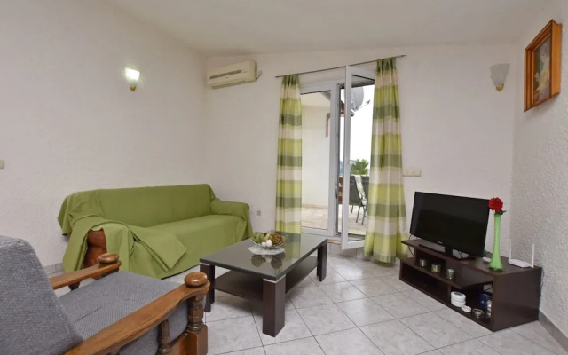 Apartments Mladen