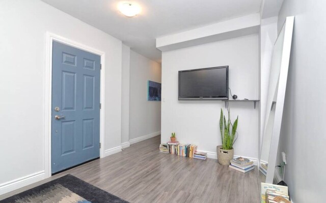 1 Bedroom Loft Style Apartment in Leslieville