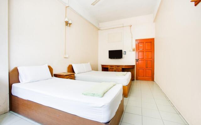 SPOT ON 89626 Hotel Dinar