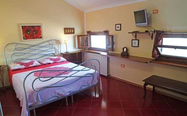 Emanuele Apartments