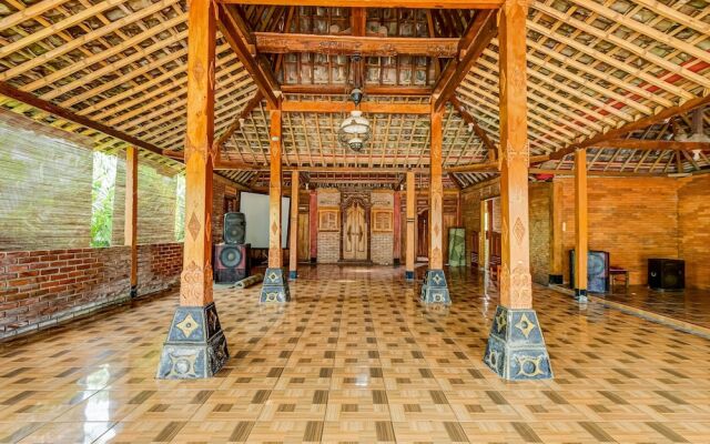 OYO Homes 90996 Desa Wisata Pulesari Syariah
