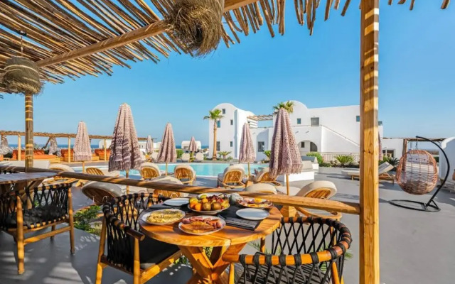 Amethyst Luxury Suites - Oia Family Suite