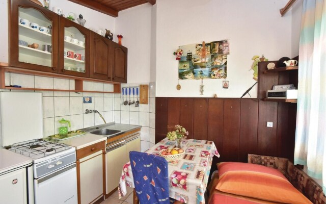 Stunning Apartment in Bogomolje With 1 Bedrooms