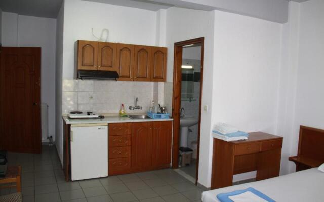 Galanis Studios and Apartments