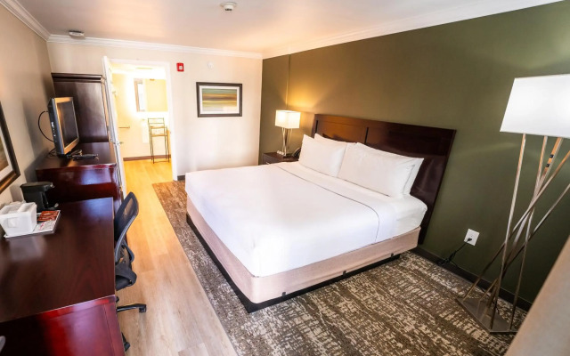 Mai Hana Hotel- Intl Drive, Trademark Collection by Wyndham