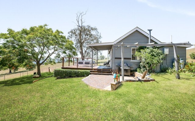 Hollow Tree Farm - Peace and Quiet on 30 Acres right in Toowoomba