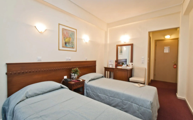 Hotel Triton