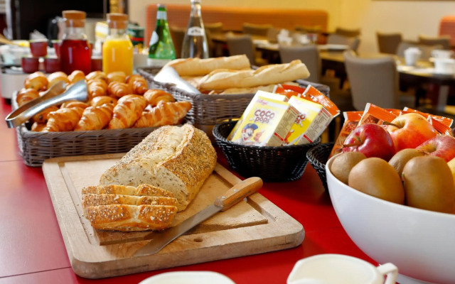 Hotel Les Herbes Folles