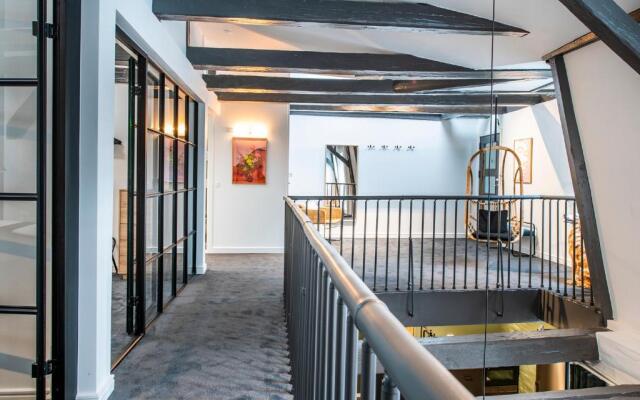 The Churchill Penthouse by Daniel&Jacob’s