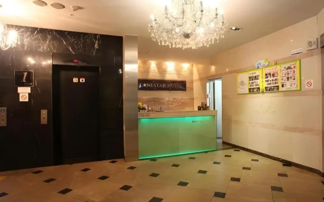 Lonestar Hotel