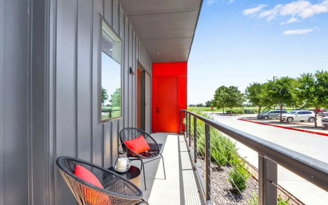 Pure Texas Poolside Oasis Steps to Entertainment