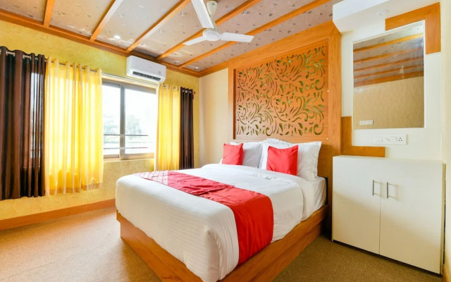 OYO 16838 Big B Houseboat 10 BHK