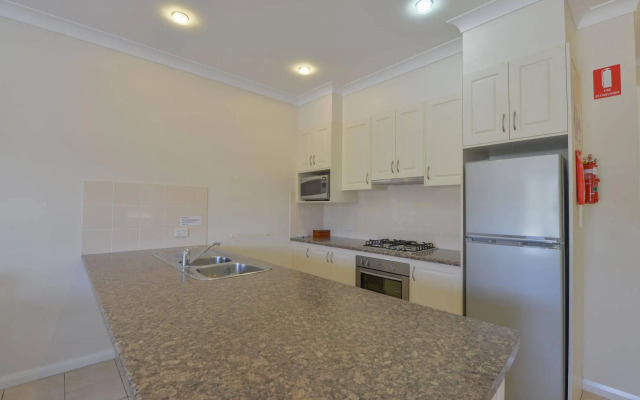 Cadman Motor Inn & Apartments