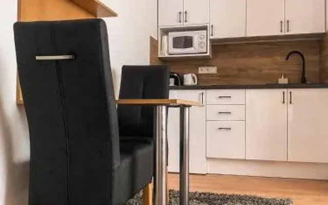 Apartmã¡Novã½ Dom Adriã¡Na