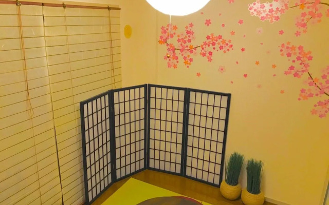Local Nishijin Apartment