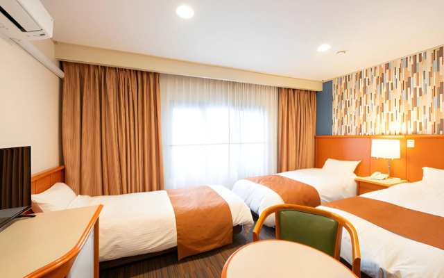 Hyper Inn Takamatsu Ekimae – Guest Rooms – Takamatsu