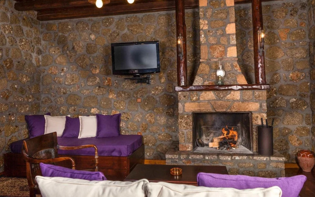 Pera Alonia Guest House