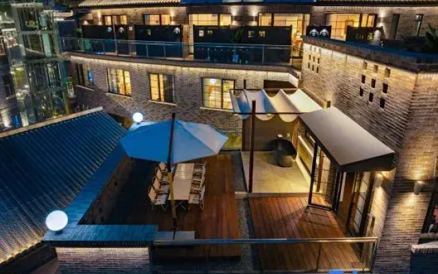 SFEEL Designer Hotel (Chongqing Nanbin Road Xiahaoli Store)