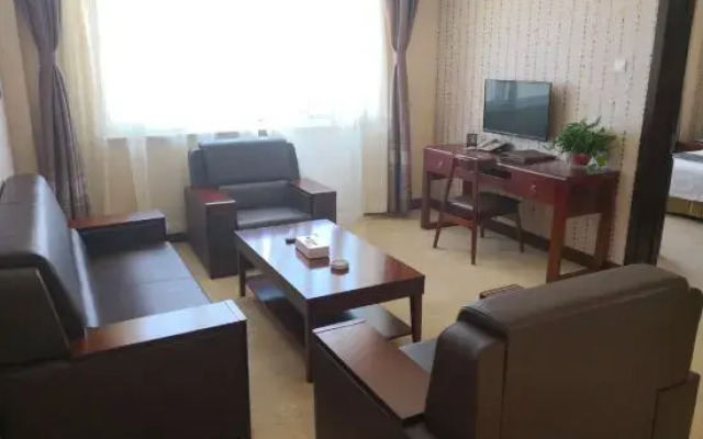 Kezuo Houqi Bowang Hotel (Ganqika Railway Station Bus Station)