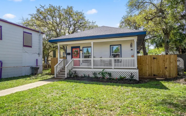 Sandy Toes Retreat by Ryson Vacation Rentals
