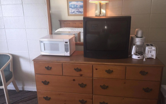 Admiral Motor Inn