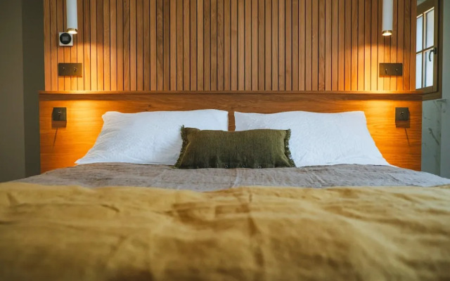 Luxury Villa Saleccia Beach Access Through the Maquis