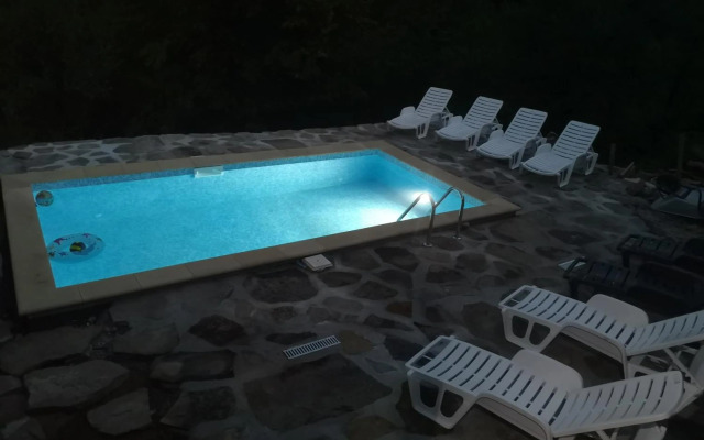 Къща за гости Ножери