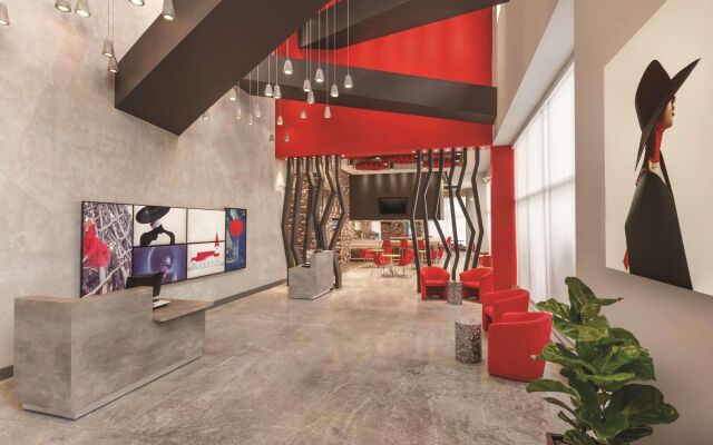 Kompose Boutique Hotel Miami Airport