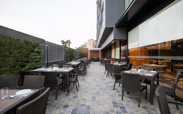 Lemon Tree Hotel Viman Nagar Pune