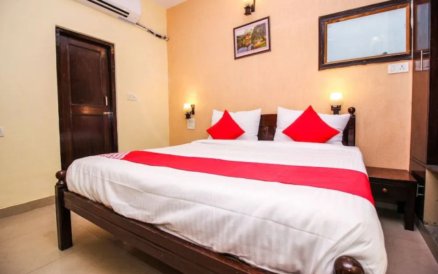OYO Flagship 22531 C Scheme Ashok Nagar