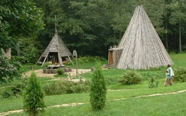 Raudsilla Entertainment Complex