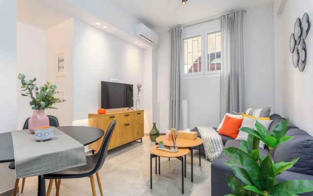 Penelope's Charming 2-BR Apt in Athens