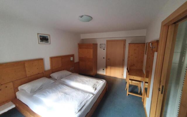 Albergo Bar Ristorante Dolomia