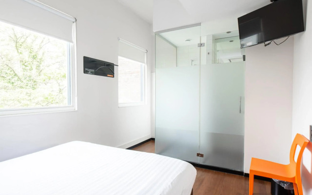 easyHotel Amsterdam City Centre South