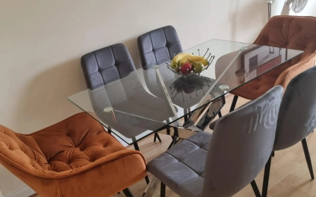 Hunters Wharf River View by Select SA