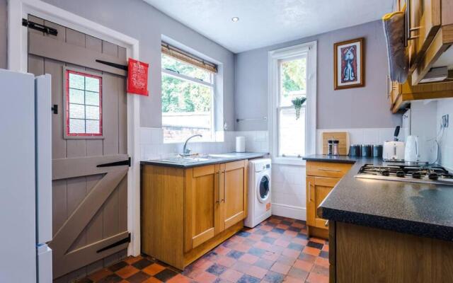 Fresh, new, stylish Chester Town House to sleep 6