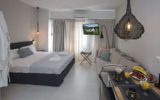 Ermou Stylish Suites by GHH