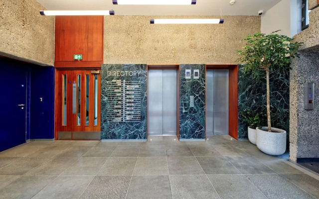 Sensational Two-bedroom Apartment in East London