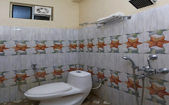 Hotel Sea Horse by OYO Rooms