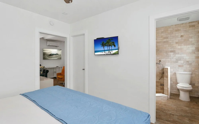 Spacious 1 Bedroom APT at the beach