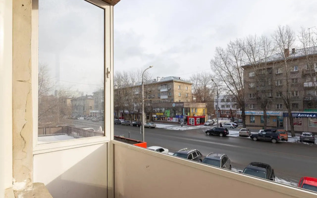 Апартаменты на проспекте Карла Маркса 13