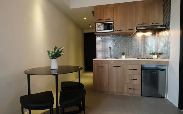 Portovita Tower 2BR 23rd FLR Black Unit W/ Balcony
