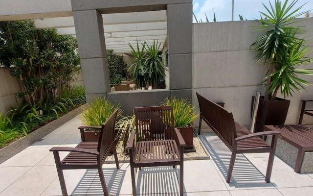 Pool Gym and Parking - Brazilian Corner