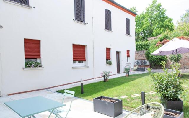 Interno Estense 753