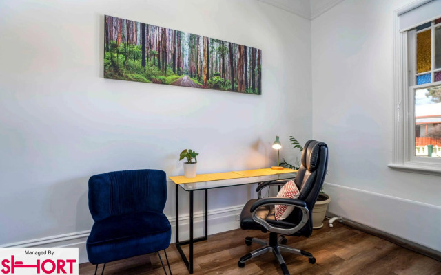 Paddington Villa 1 - Free Wi-fi, Netflix