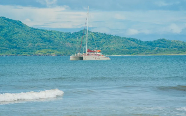 Casa Woodbine Beachfront House