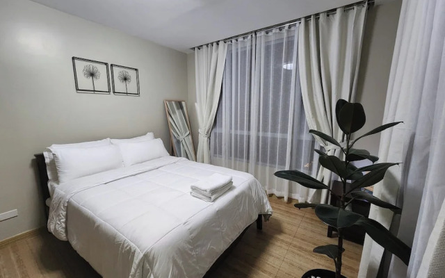 Cozy 1BR Condo in Mandaluyong City With City Skyline View