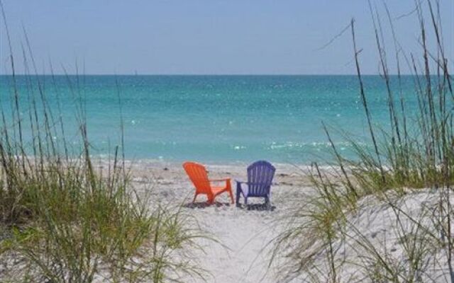 Club Bamboo South - Bradenton Beach