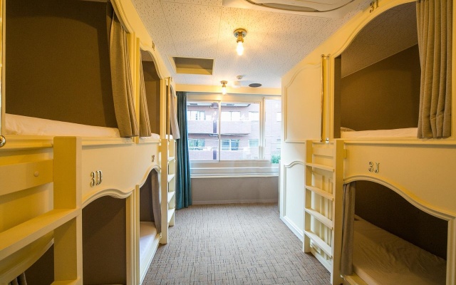 The Wardrobe Hostel Roppongi – Guest Rooms – Tokyo
